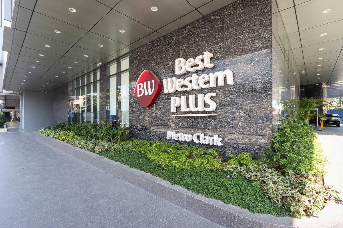 Pampanga-based 4-star hotel Best Western Plus Metro Clark welcomes guests with new hi-tech amenities, fast Wifi connectivity, bigger function rooms and new restaurants.